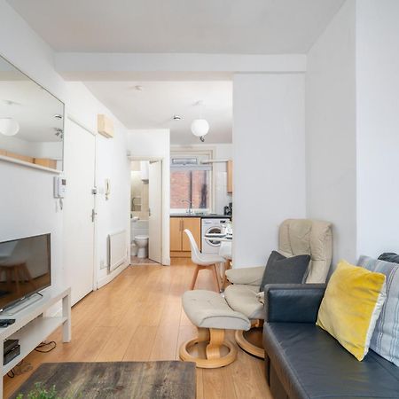 Carnaby & Oxford Street - Central Soho - One Bedroom - Double Bed & Sofabed Лондон Экстерьер фото