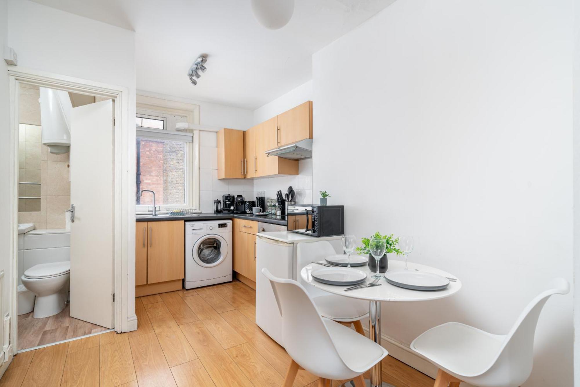 Carnaby & Oxford Street - Central Soho - One Bedroom - Double Bed & Sofabed Лондон Экстерьер фото