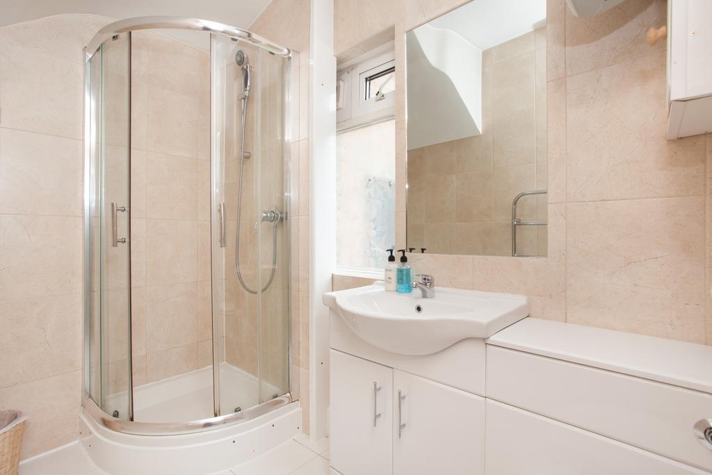 Carnaby & Oxford Street - Central Soho - One Bedroom - Double Bed & Sofabed Лондон Экстерьер фото